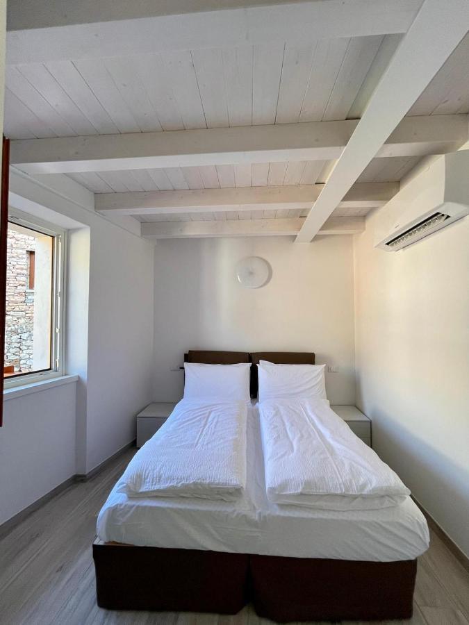 Appartamenti Le Tre Rose Torbole Sul Garda Exteriör bild