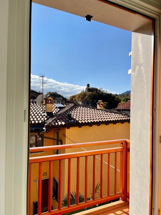 Appartamenti Le Tre Rose Torbole Sul Garda Exteriör bild